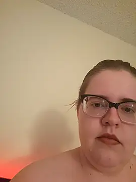 Snapshot of VeiledMuse chatting on 03-17-26, 01:30 VeiledMuse online show from 03-17-26, 01:30