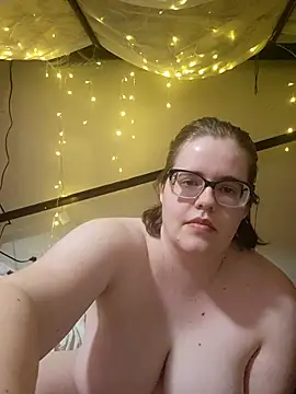 Snapshot of VeiledMuse chatting on 02-22-26, 02:14 VeiledMuse online show from 02-22-26, 02:14