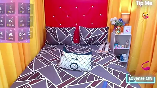 XxTsCarmellaHUGECOCKxX online show from 05-12-26, 06:58