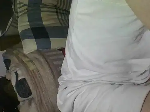 Snapshot of malacobi0 chatting on 01-17-26, 04:10 malacobi0 online show from 01-17-26, 04:10