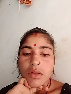 Snapshot of Sneha_sharma1 chatting on 09-09-25, 02:43 Sneha sharma1 online show from 09-09-25, 02:43