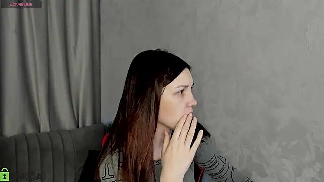 MalvinaDream online show from 03-06-26, 01:44