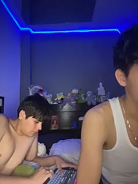 Snapshot of Kailertwink chatting on 06-15-26, 09:47 Kailertwink online show from 06-15-26, 09:47