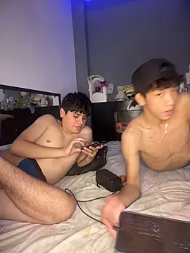 Snapshot of Kailertwink chatting on 06-09-26, 12:55 Kailertwink online show from 06-09-26, 12:55