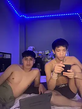 Snapshot of Kailertwink chatting on 05-03-26, 02:16 Kailertwink online show from 05-03-26, 02:16