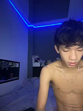 Snapshot of Kailertwink chatting on 06-16-26, 03:23 Kailertwink online show from 06-16-26, 03:23