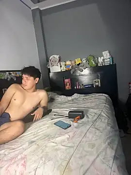 Snapshot of Kailertwink chatting on 05-20-26, 02:41 Kailertwink online show from 05-20-26, 02:41