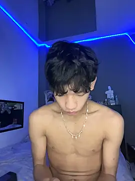 Snapshot of Kailertwink chatting on 06-20-26, 02:11 Kailertwink online show from 06-20-26, 02:11