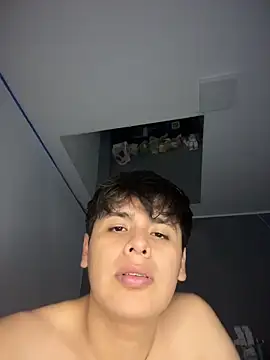 Kailertwink online show from 04-17-26, 04:26