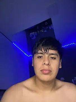 Snapshot of Kailertwink chatting on 04-22-26, 02:40 Kailertwink online show from 04-22-26, 02:40