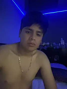 Snapshot of Kailertwink chatting on 05-30-26, 04:12 Kailertwink online show from 05-30-26, 04:12