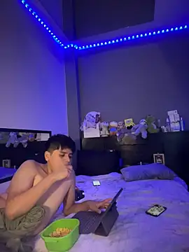Snapshot of Kailertwink chatting on 05-03-26, 10:02 Kailertwink online show from 05-03-26, 10:02