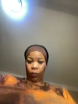 THICKBUNNYCHICKxxx online show from 05-04-26, 08:11