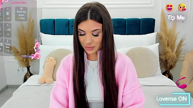 Snapshot of MonCarla chatting on 02-03-26, 06:22 MonCarla online show from 02-03-26, 06:22