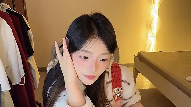 Snapshot of Robin-o3 chatting on 10-17-25, 04:31 Robin-o3 online show from 10-17-25, 04:31