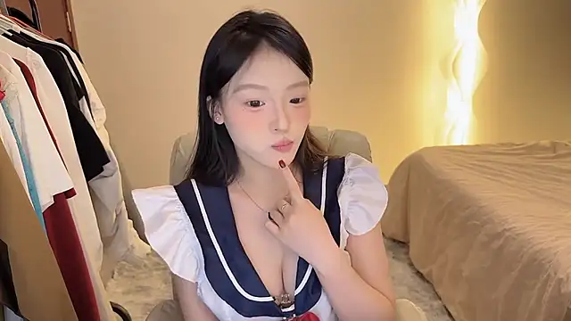 Robin-o3 online show from 11-12-25, 05:39