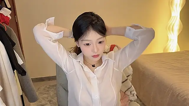 Robin-o3 online show from 12-03-25, 04:28