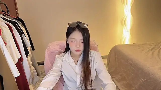 Robin-o3 online show from 11-14-25, 02:10