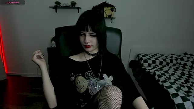 Snapshot of LiyaLuna chatting on 02-06-26, 04:58 LiyaLuna online show from 02-06-26, 04:58