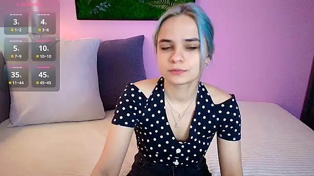 Snapshot of Gina_Dawson chatting on 06-24-26, 10:25 Gina Dawson online show from 06-24-26, 10:25