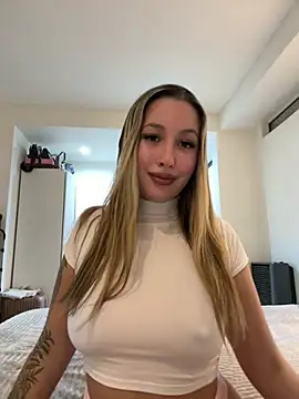 miagarcia250 online show from 07-13-26, 02:00