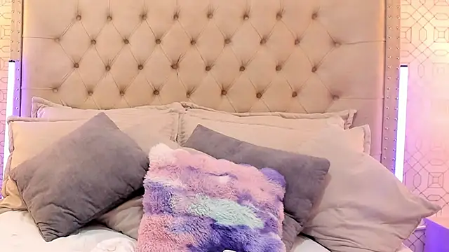 SuccubusDolly online show from 11-11-25, 07:52