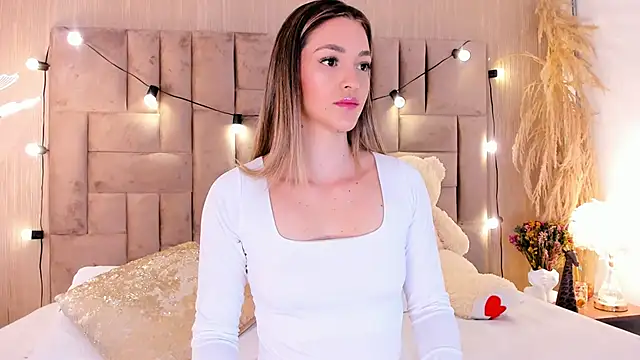 ClaradelMar online show from 03-28-26, 10:05