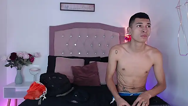 AmelieAndAce online show from 09-24-25, 12:44