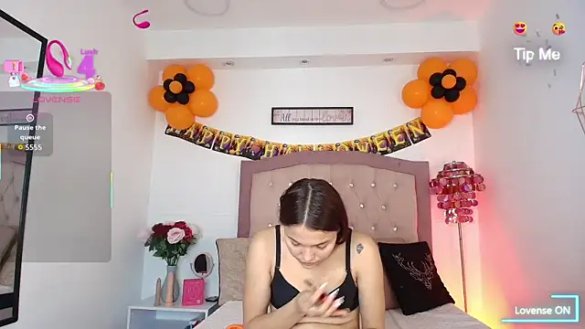 AmelieAndAce online show from 10-16-25, 01:08