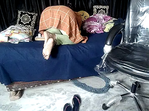 Anaconda-Mall online show from 11-23-25, 06:29