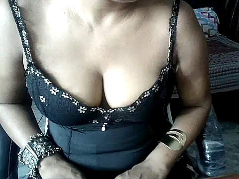 Snapshot of Anaconda-Mall chatting on 09-19-25, 06:23 Anaconda-Mall online show from 09-19-25, 06:23