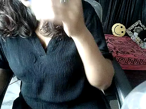 Snapshot of Anaconda-Mall chatting on 10-03-25, 01:34 Anaconda-Mall online show from 10-03-25, 01:34