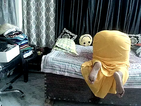 Snapshot of Anaconda-Mall chatting on 10-17-25, 03:58 Anaconda-Mall online show from 10-17-25, 03:58