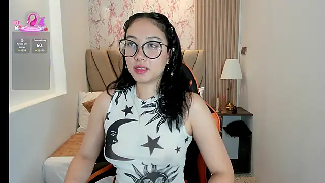 Yuna  Min online show from 09-27-25, 02:45