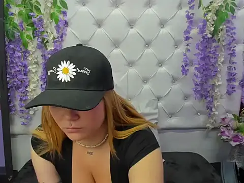 JuliettaRousse69 online show from 09-26-25, 01:18