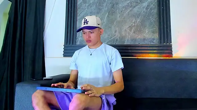 jeremytonner online show from 10-04-25, 03:41