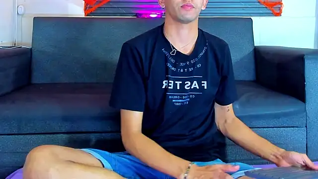 jeremytonner online show from 10-26-25, 04:02