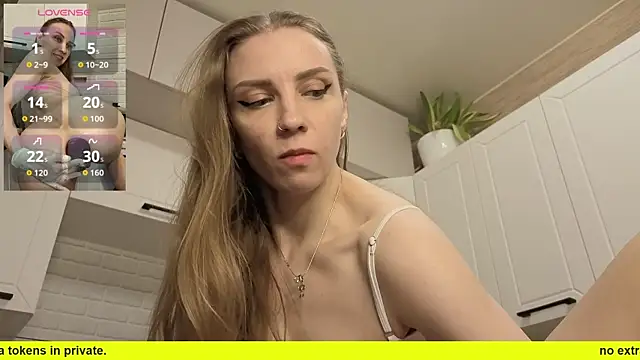 Snapshot of Edena_ chatting on 04-04-26, 04:02 Edena online show from 04-04-26, 04:02