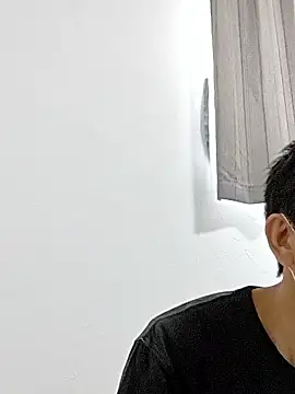 Snapshot of mitsuki0915 chatting on 09-16-25, 05:19 mitsuki0915 online show from 09-16-25, 05:19