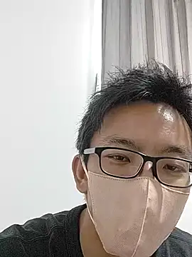 Snapshot of mitsuki0915 chatting on 09-22-25, 04:51 mitsuki0915 online show from 09-22-25, 04:51