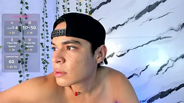 Snapshot of edy_play chatting on 12-01-25, 02:01 edy play online show from 12-01-25, 02:01