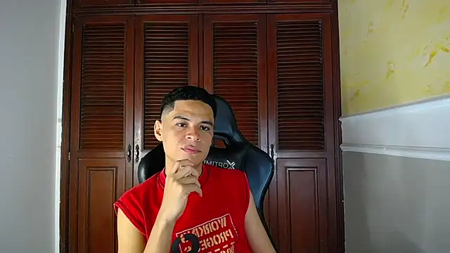 Snapshot of edy_play chatting on 09-24-25, 02:51 edy play online show from 09-24-25, 02:51