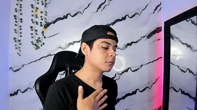 Snapshot of edy_play chatting on 02-04-26, 05:13 edy play online show from 02-04-26, 05:13