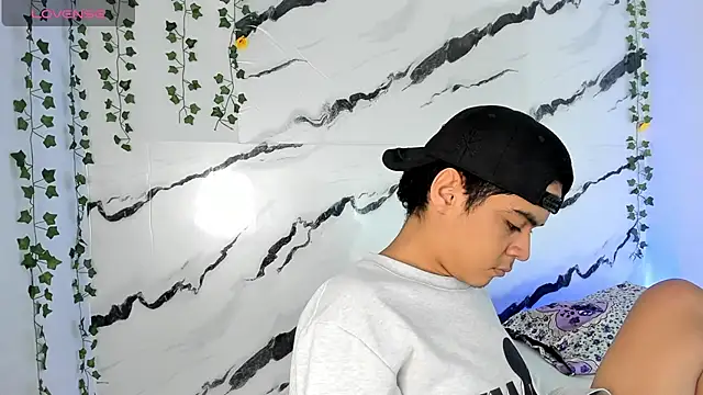 Snapshot of edy_play chatting on 12-05-25, 09:41 edy play online show from 12-05-25, 09:41