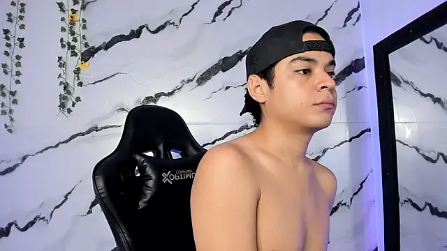 Snapshot of edy_play chatting on 02-10-26, 08:46 edy play online show from 02-10-26, 08:46