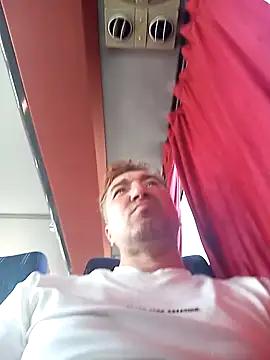 Snapshot of mert0359 chatting on 09-09-25, 01:20 mert0359 online show from 09-09-25, 01:20