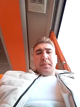 Snapshot of mert0359 chatting on 12-16-25, 01:26 mert0359 online show from 12-16-25, 01:26