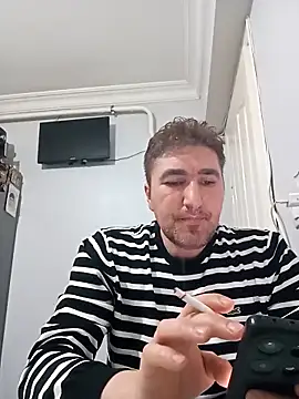 Snapshot of mert0359 chatting on 01-06-26, 10:03 mert0359 online show from 01-06-26, 10:03