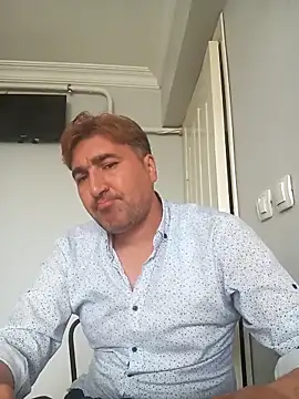 Snapshot of mert0359 chatting on 09-15-25, 09:32 mert0359 online show from 09-15-25, 09:32