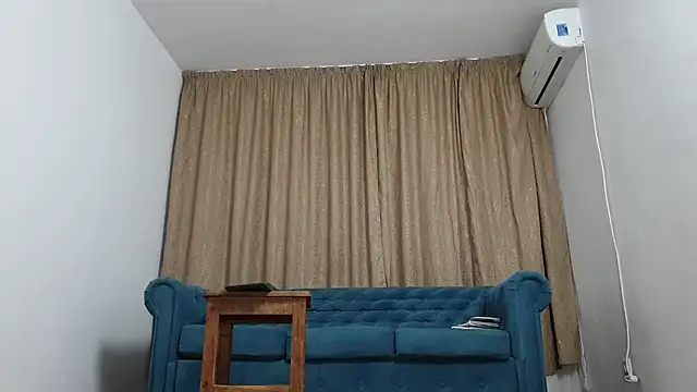 Snapshot of BLOND_GOD chatting on 10-01-25, 03:49 BLOND GOD online show from 10-01-25, 03:49